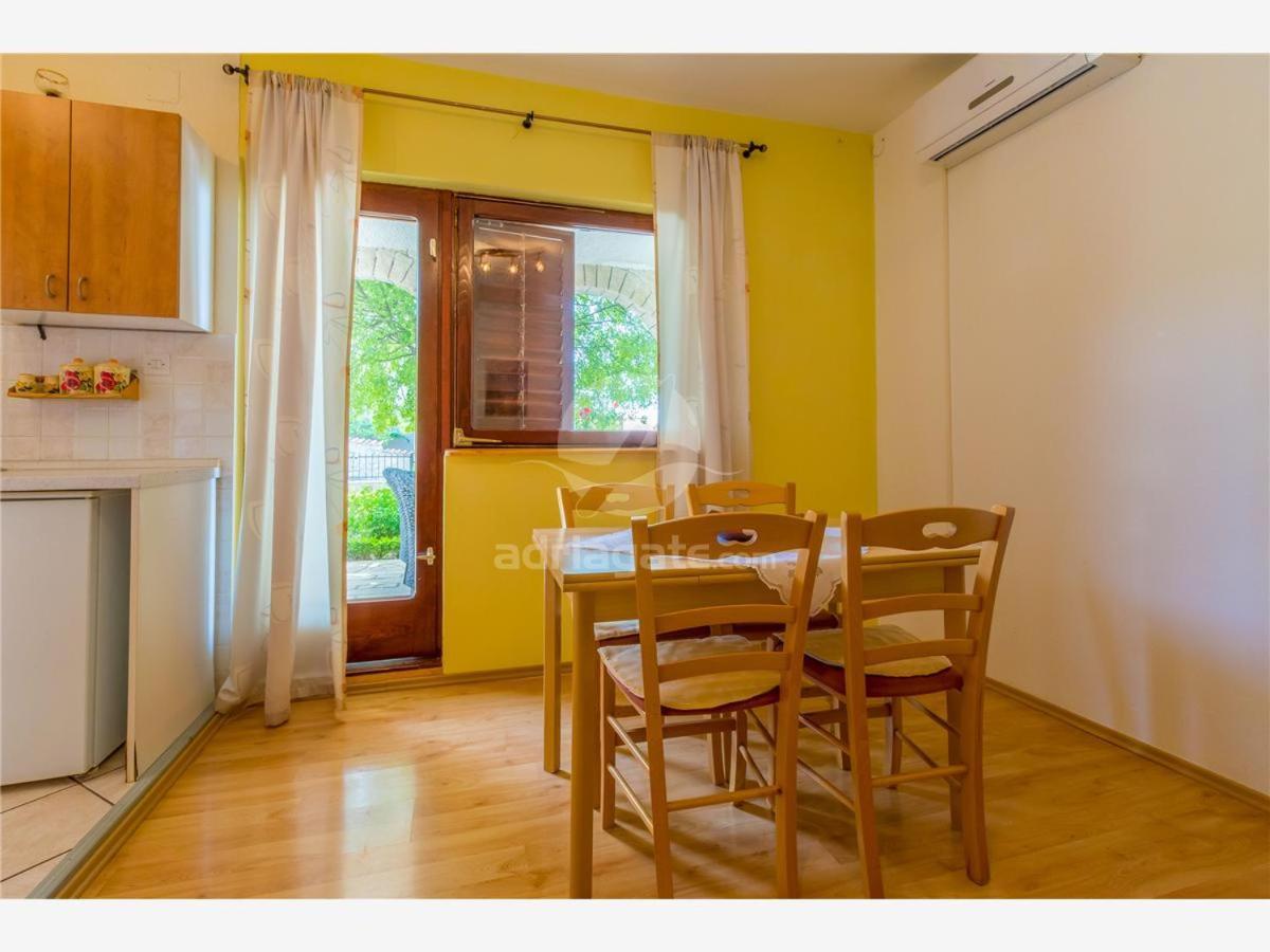 Apartments Dora Selce Zewnętrze zdjęcie